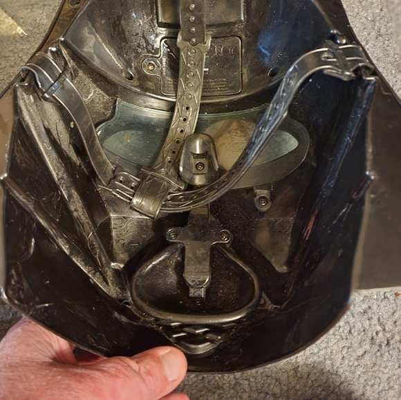 DARTH VADER VOICE CHANGING MASK - Picture 2 of 3